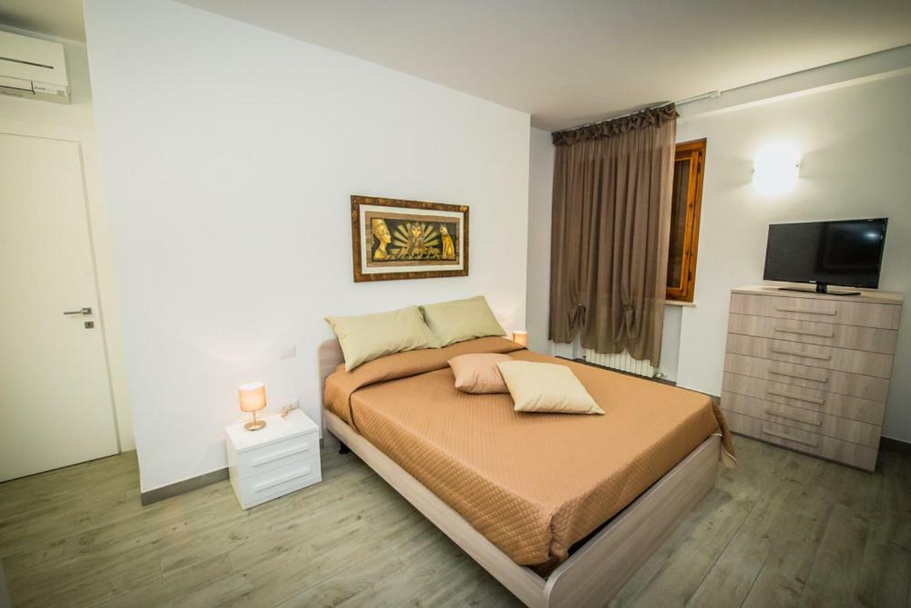 Appartamenti Vicino Al Mare Чивитанова-Марке Экстерьер фото